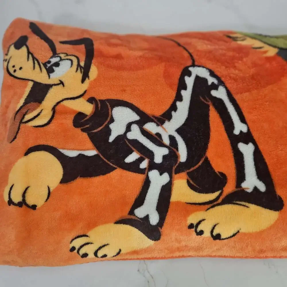 Disney Parks‎ Mickey and Friends Halloween Castle Throw Blanket